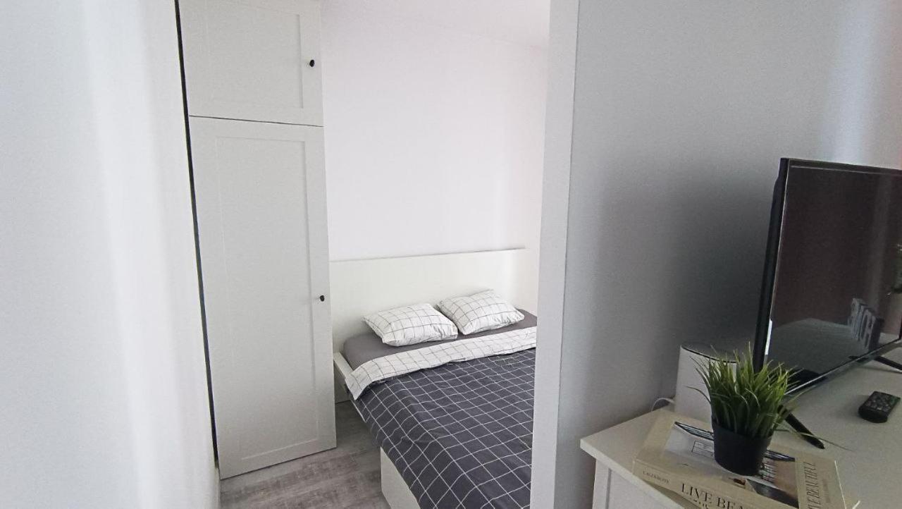 Apartament Niedaleko Centrum Warszawy Varsovia Exterior foto